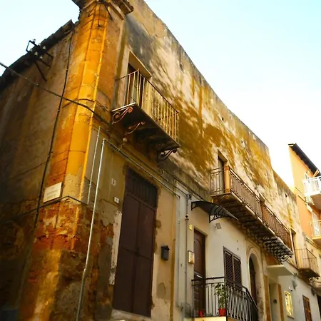 Sikelia Luxury Konukevi *